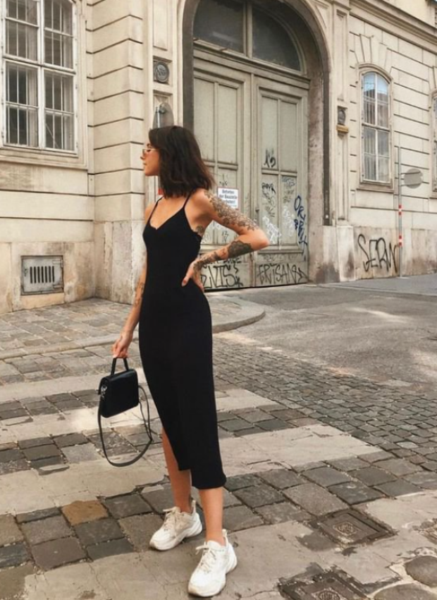 Мода, одяг, кросівки