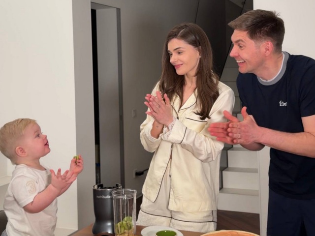 Володимир та Катерина Остапчук з сином, фот з соцмереж