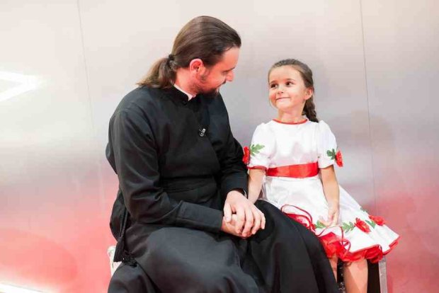 Отец Александр с дочерью Аней Клименко