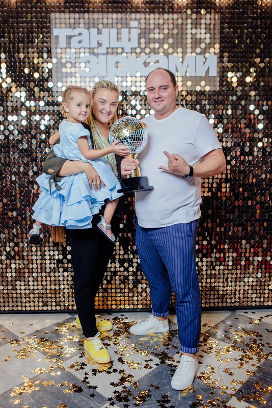 Танці з зірками 2018 / Юрій Ткач з дружиною і донькою