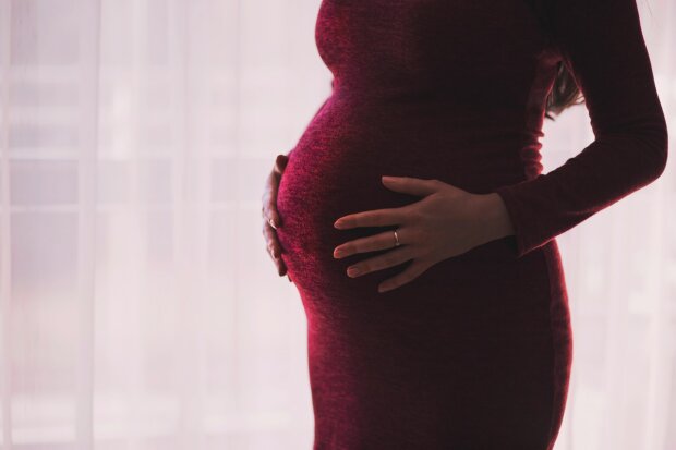Без мамы осталось 11 детей: в Хмельницком беременная женщина умерла от коронавируса