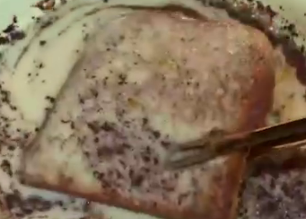 Французькі грінки з корицею, кадр з відео