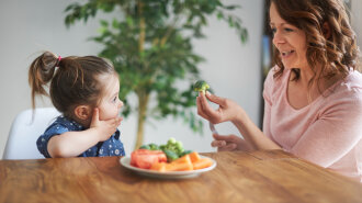 Расстройство пищевого поведения у ребёнка: почему бывает и как на это повлиять