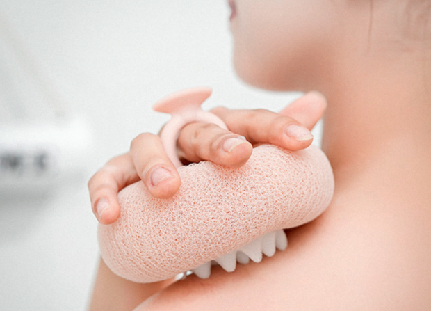 Мочалка, душ, зображення: stock.adobe