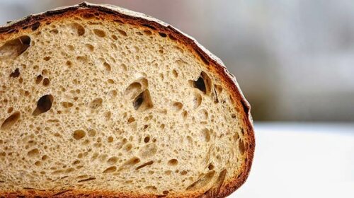 Щоб хліб завжди був свіжим і хрустким: правила зберігання хлібобулочних виробів-де можна, а де категорично не можна