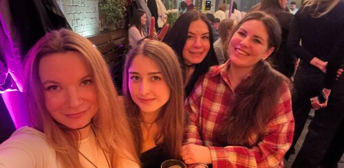 Подруги, дружба, зображення: clutch.net.ua