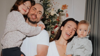 Андрій Бедняков та Анастасія Коротка з дітьми