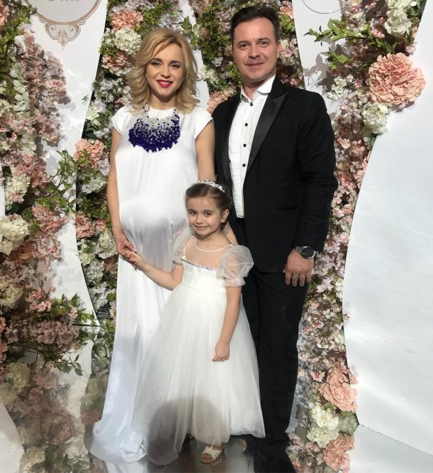 Лилия Ребрик, Андрей Дикий и дочь Диана на детском Венском балу 2018