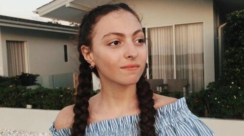 "Кровь с молоком", "Фигуристая в маму!": Сеть обсуждает откровенные фото 16-летней дочери Поляковой