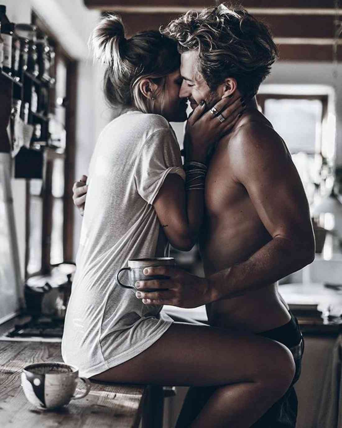 Very Sexy Chest Touching Couples Photos