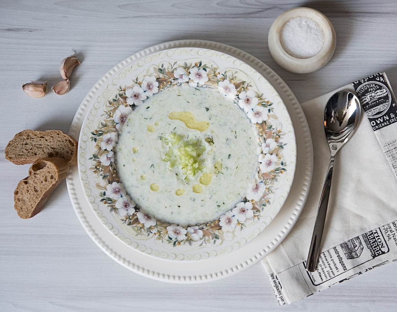 Холодный суп на кефире