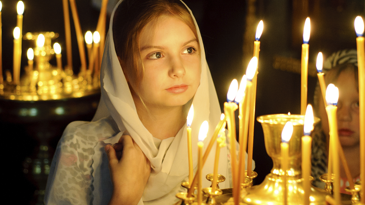Пост человек. Православная девушка. Православная девочка. Православная девушка картинки. Девушка в молитве.