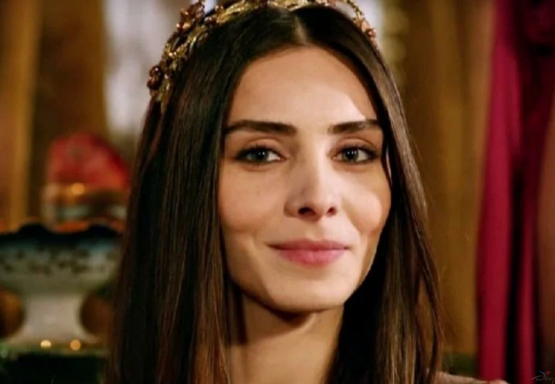 Турецкая актриса бюшра айайдын фото